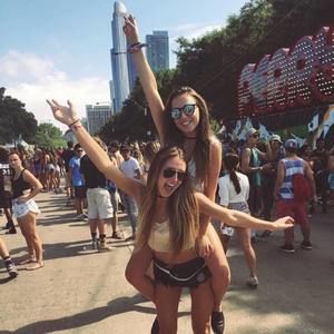 Meet your Posher, Chloe